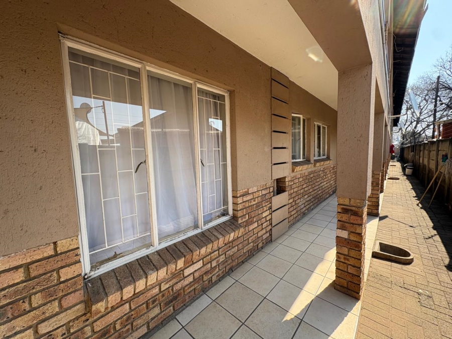 2 Bedroom Property for Sale in Rustenburg Central North West